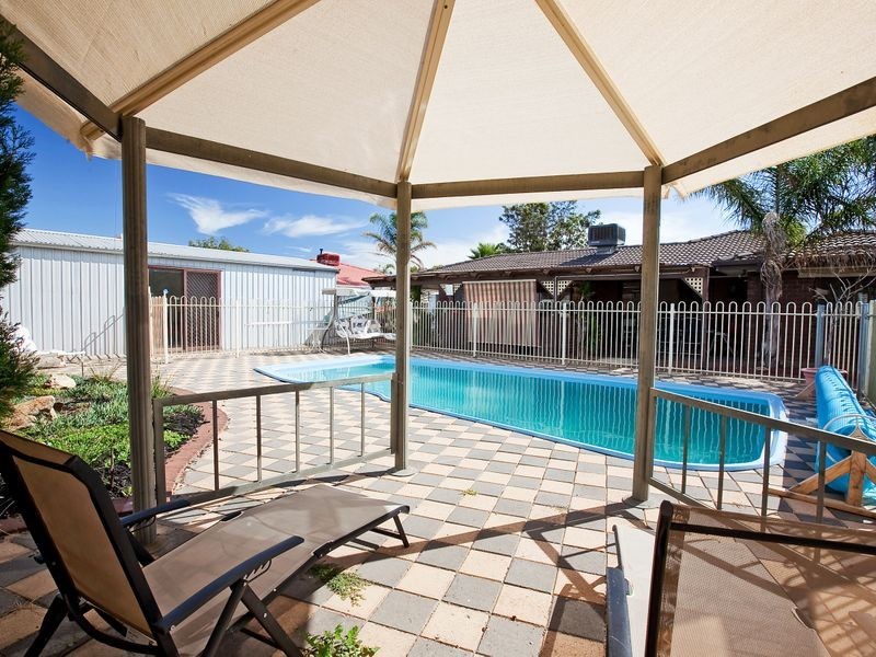 82 Klingberg Drive, North Haven SA 5018