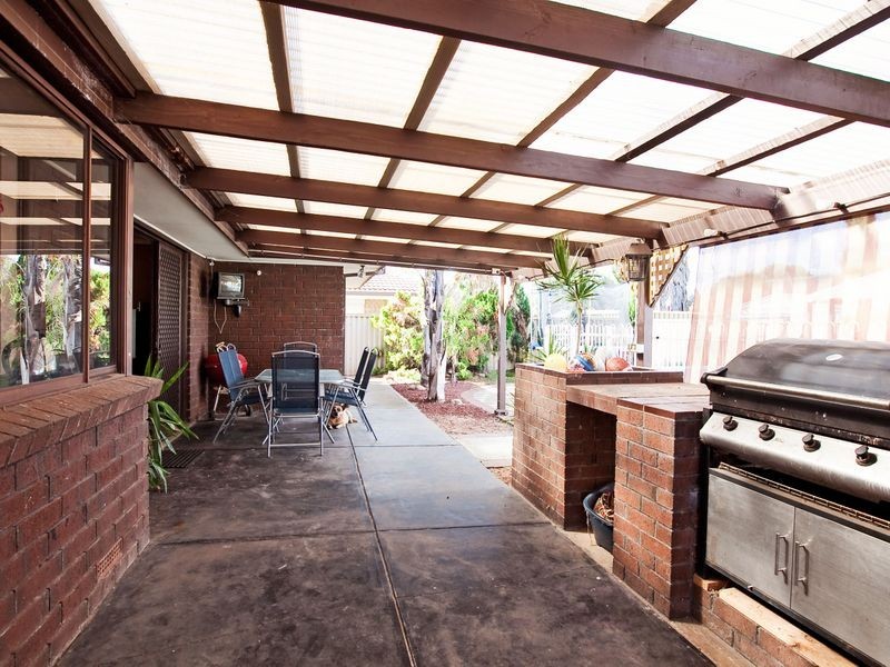 82 Klingberg Drive, North Haven SA 5018