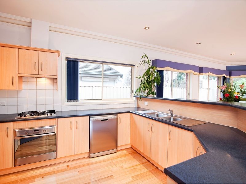 8 North Parade, Royal Park SA 5014