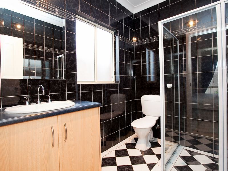 8 North Parade, Royal Park SA 5014