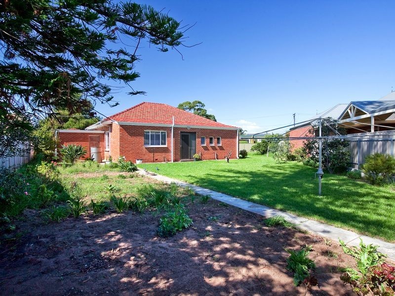 21 Third Avenue, Seaton SA 5023