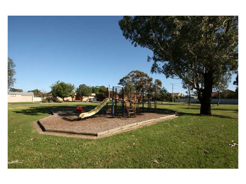 16 Fleetwood Crescent, Henley Beach SA 5022