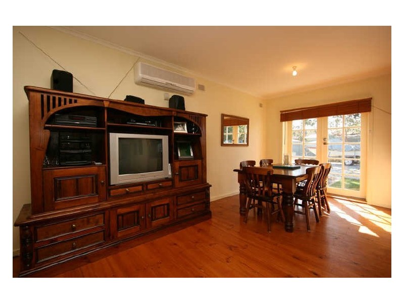 16 Fleetwood Crescent, Henley Beach SA 5022