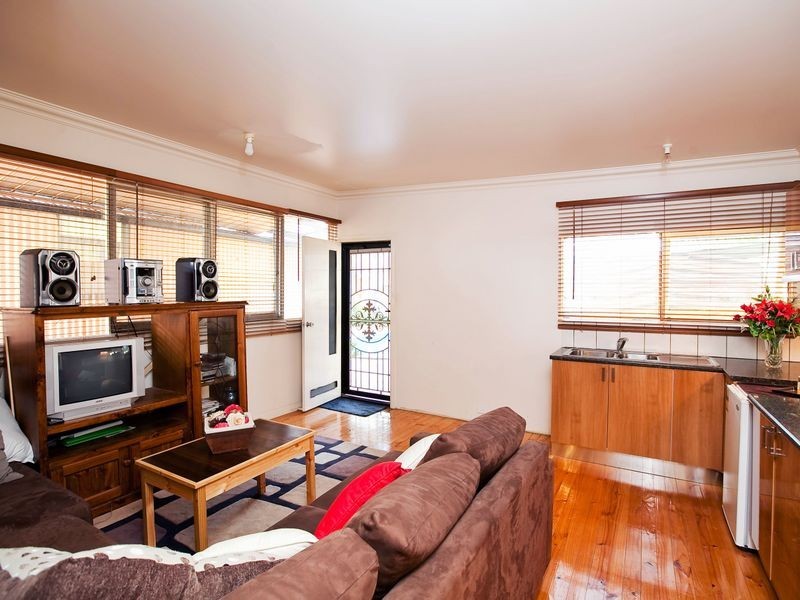 32 Hodgeman Road, Pennington SA 5013