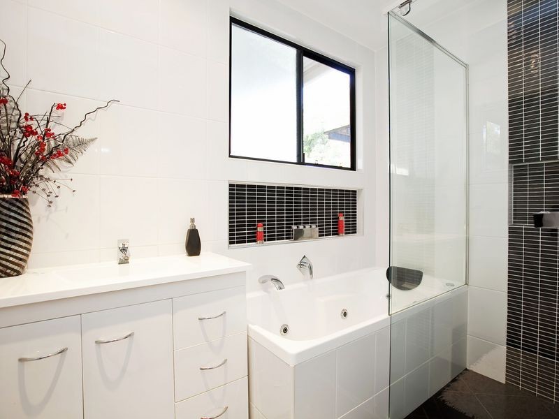 32 Hodgeman Road, Pennington SA 5013