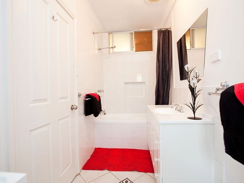 32 Hodgeman Road, Pennington SA 5013