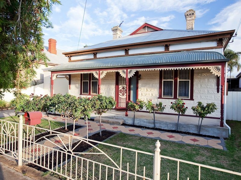 32 Hodgeman Road, Pennington SA 5013