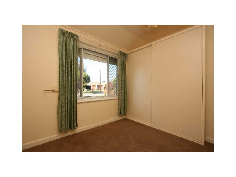 8 Tunbridge Street, Woodville South SA 5011