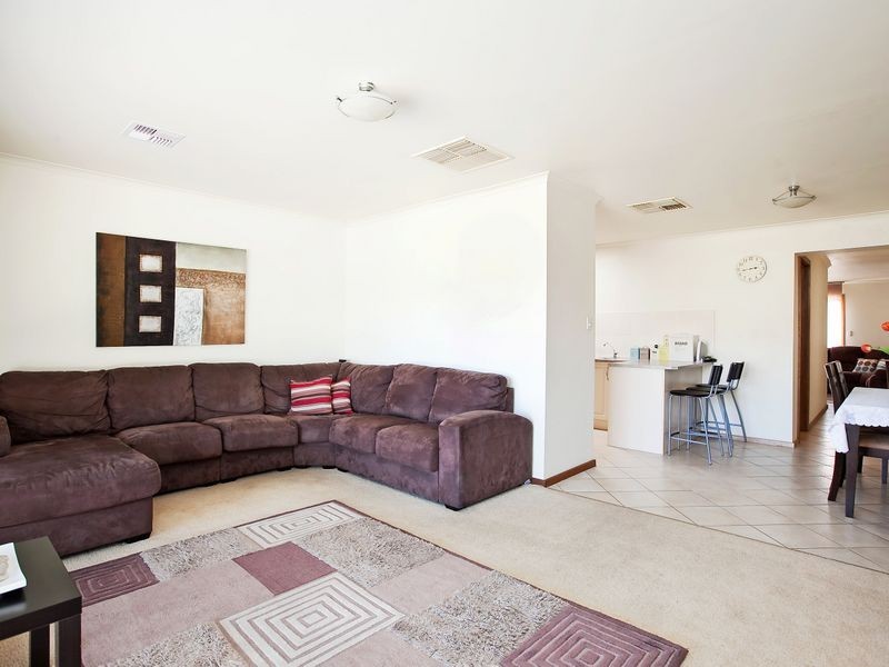 14 Oronsay Drive, North Haven SA 5018