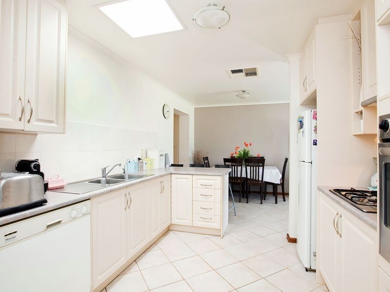 14 Oronsay Drive, North Haven SA 5018