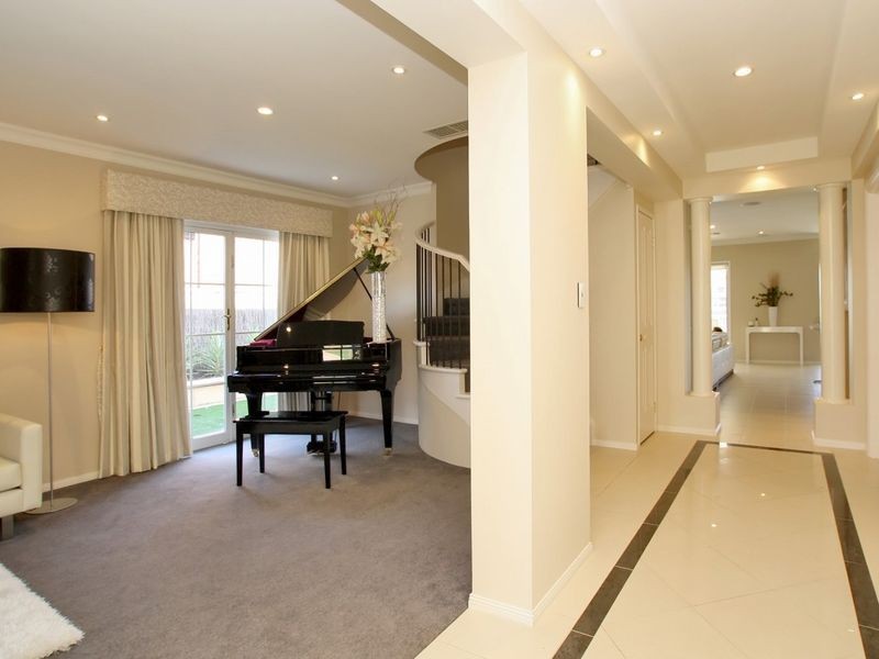 59 Sir John Marks Drive, West Lakes SA 5021