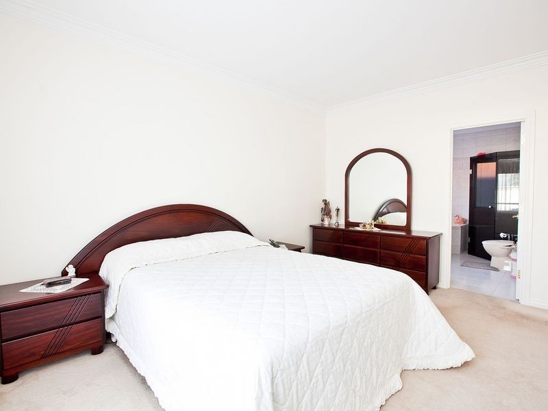 3 Jacaranda Grove, Mawson Lakes SA 5095