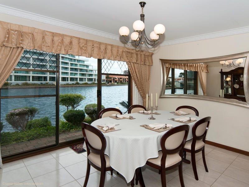 2/11 Martin Court, West Lakes SA 5021