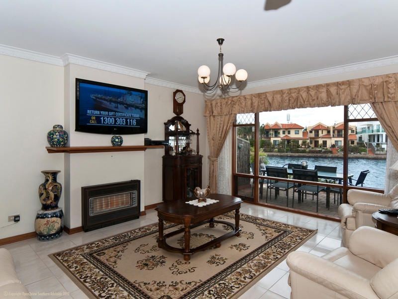 2/11 Martin Court, West Lakes SA 5021