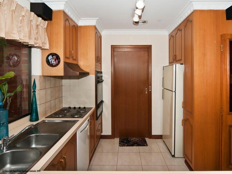 2/11 Martin Court, West Lakes SA 5021