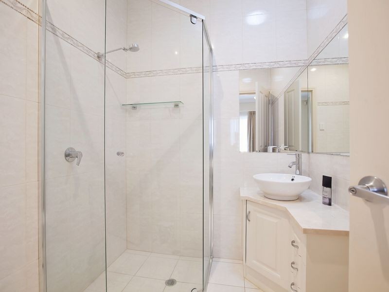 18 Golfers Avenue, Seaton SA 5023