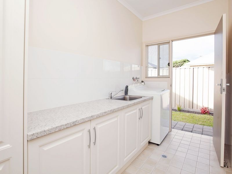 18 Golfers Avenue, Seaton SA 5023