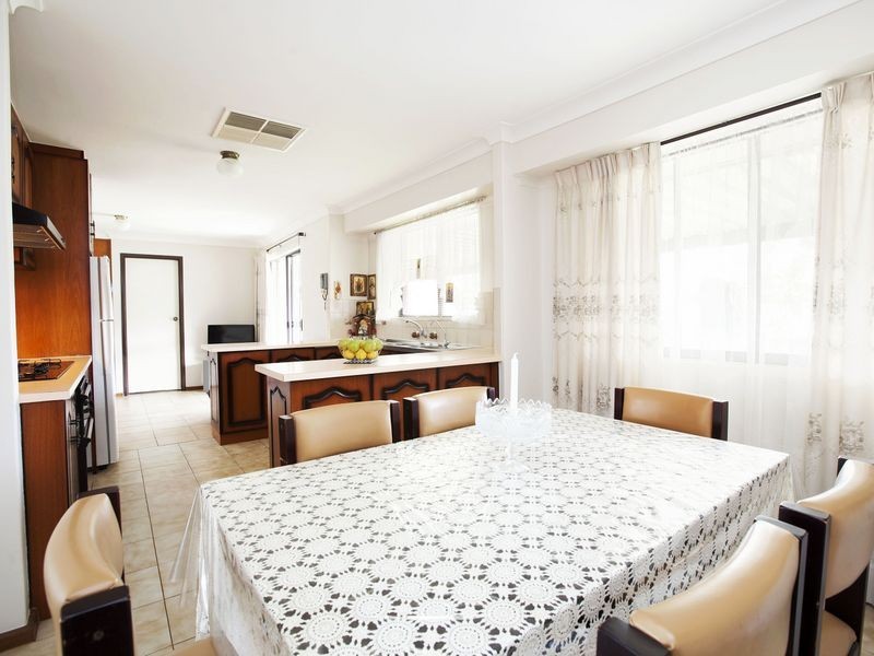 12 Deanna Avenue, Paralowie SA 5108