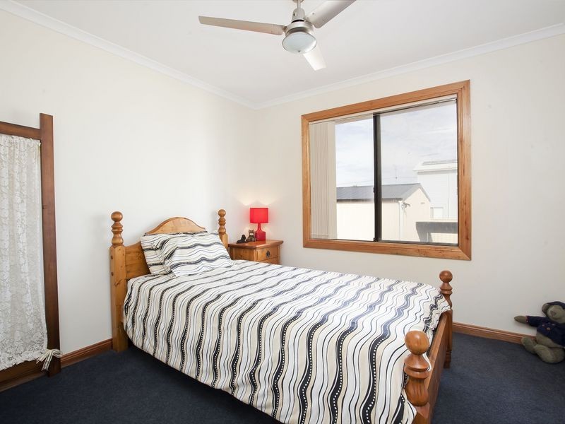 8 Shearwater Way, Thompson Beach SA 5501