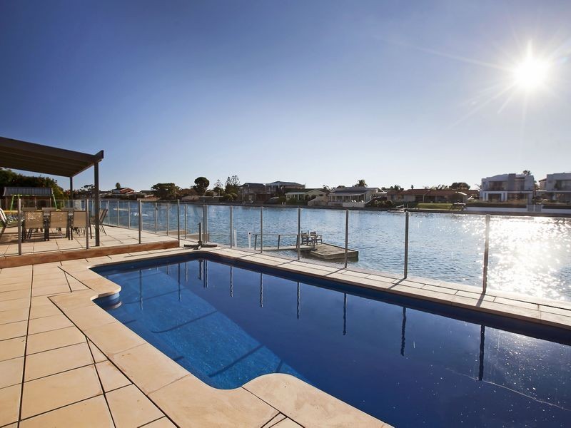12 Antigua Grove, West Lakes SA 5021