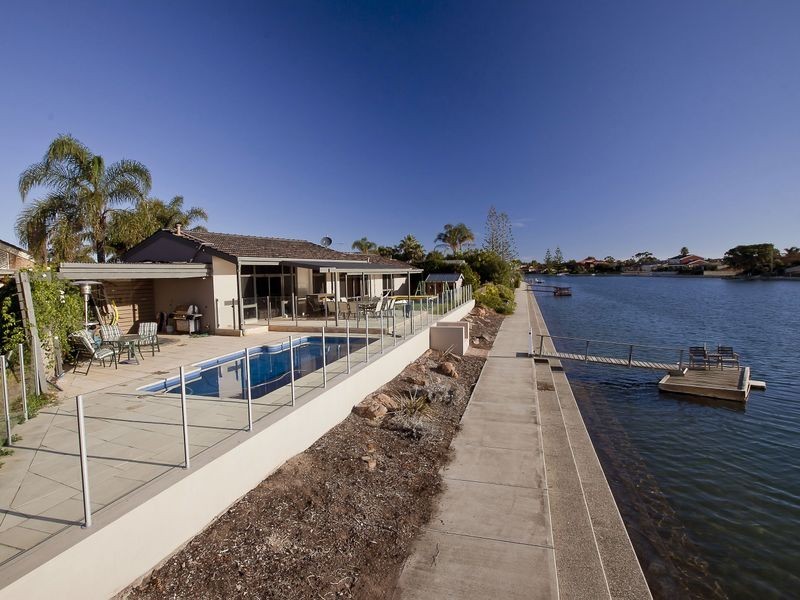 12 Antigua Grove, West Lakes SA 5021