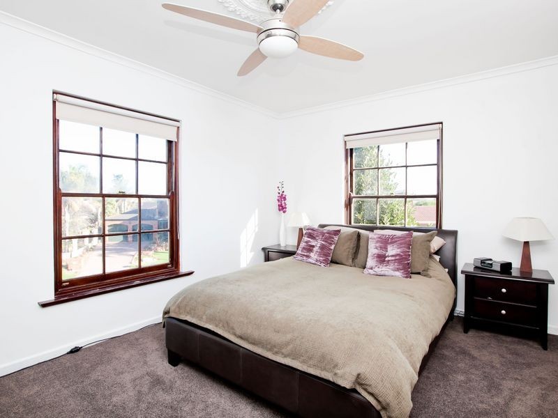 17 Sir John Marks Drive, West Lakes SA 5021