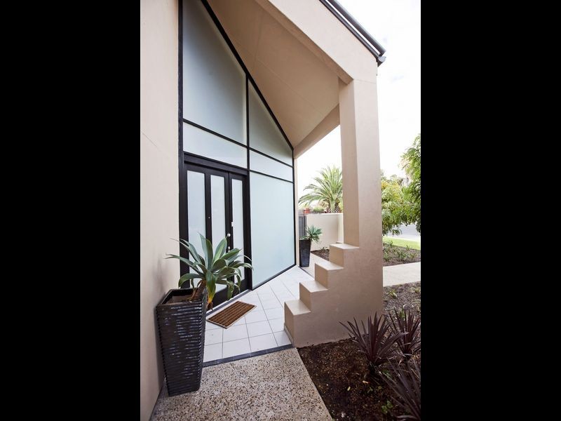 6 Fiji Place, West Lakes SA 5021