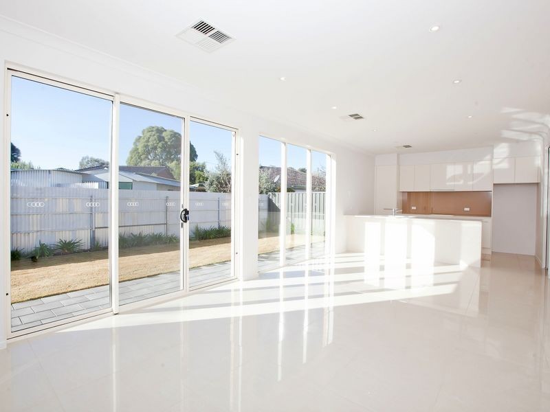 2/225 Frederick Road, Seaton SA 5023