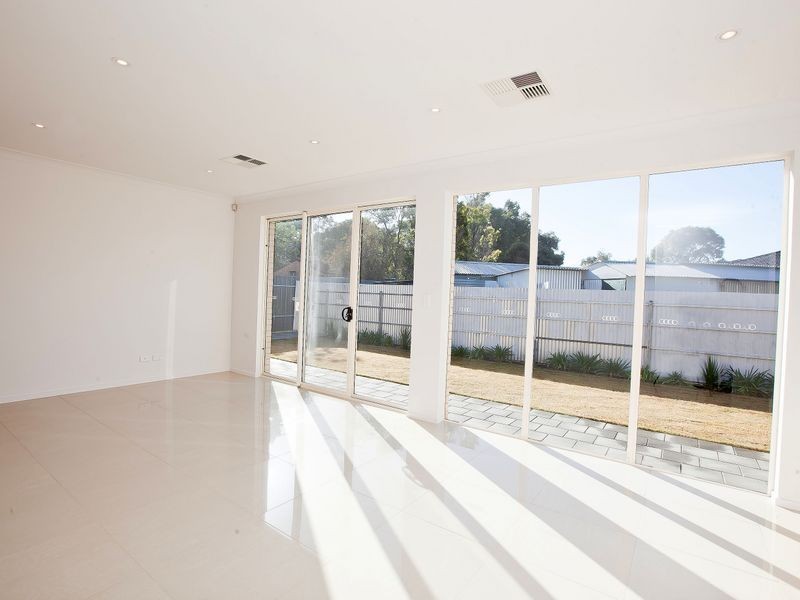 2/225 Frederick Road, Seaton SA 5023