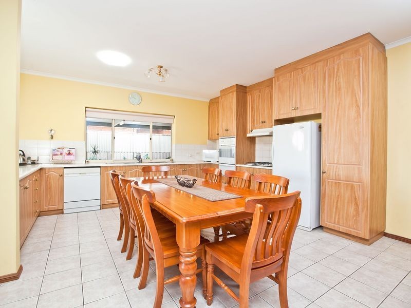 54 Kingborn Avenue, Seaton SA 5023
