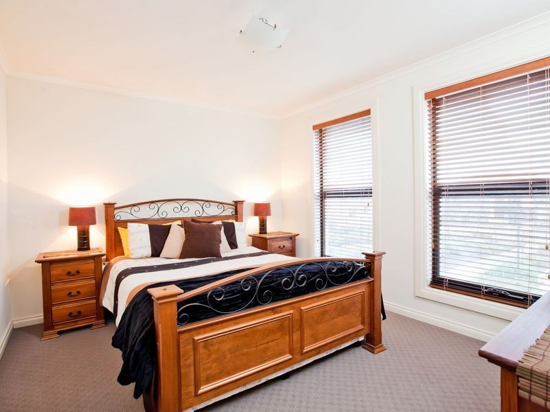 85 Isla Circuit, Mawson Lakes SA 5095