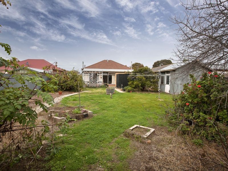 23 Honeyton Street, Seaton SA 5023