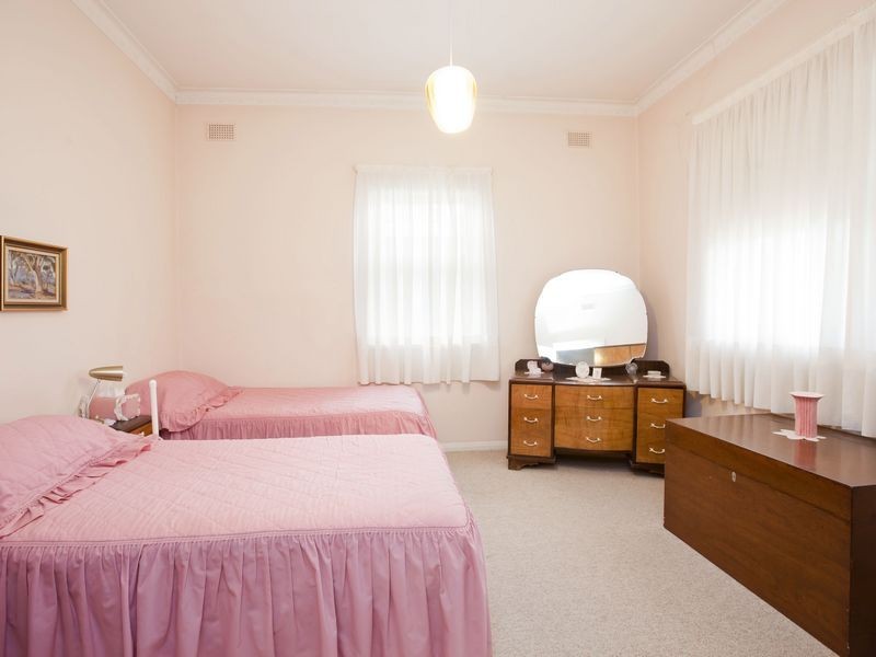 23 Honeyton Street, Seaton SA 5023