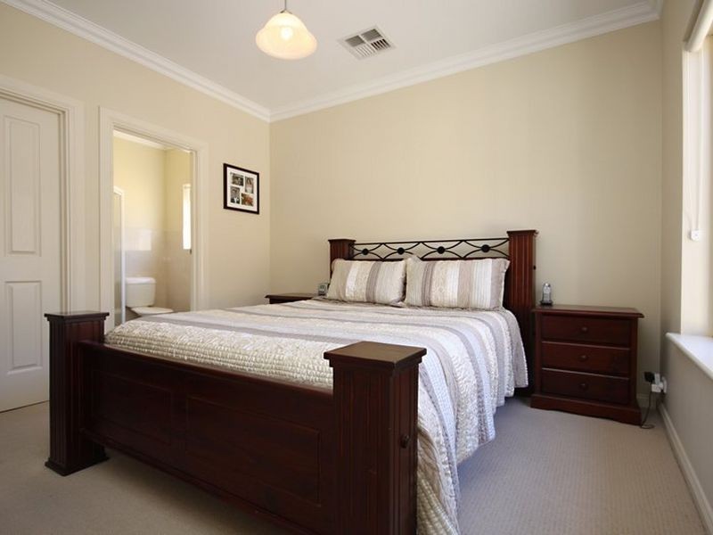 6 Collingwood Avenue, Flinders Park SA 5025