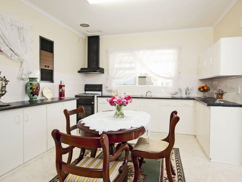 18 Avro Avenue, Hendon SA 5014