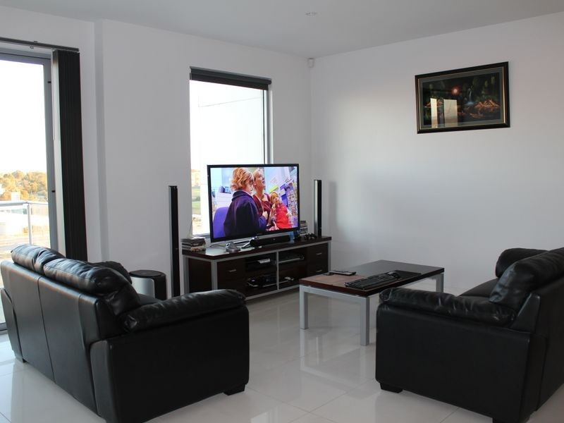 304/1 Euston Walk, Mawson Lakes SA 5095