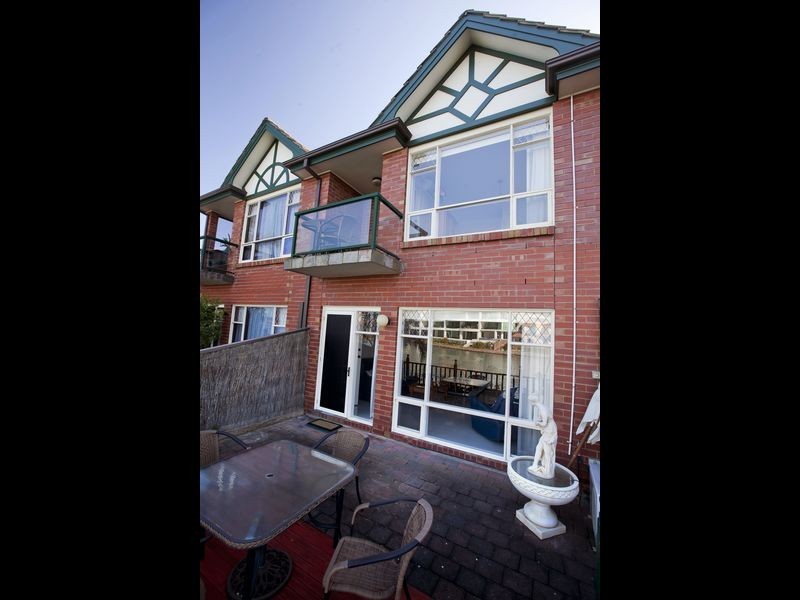 6/11 Martin Court, West Lakes SA 5021