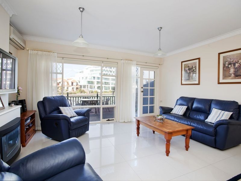 6/11 Martin Court, West Lakes SA 5021