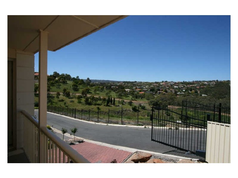 8/4 Mccann Place, Greenwith SA 5125