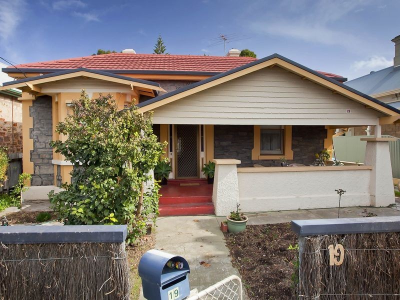 19 Woolnough Road, Semaphore SA 5019