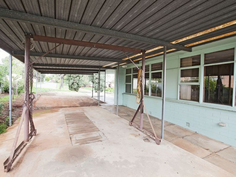 6 Julie Road, Para Hills SA 5096