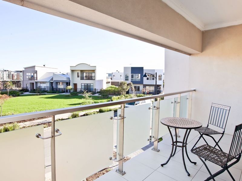 39 MacMillan Avenue, Mawson Lakes SA 5095