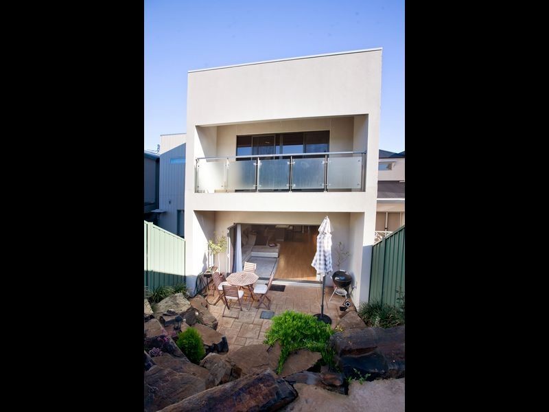 39 MacMillan Avenue, Mawson Lakes SA 5095
