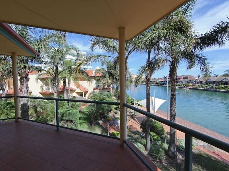 15/157 Brebner Drive, West Lakes SA 5021