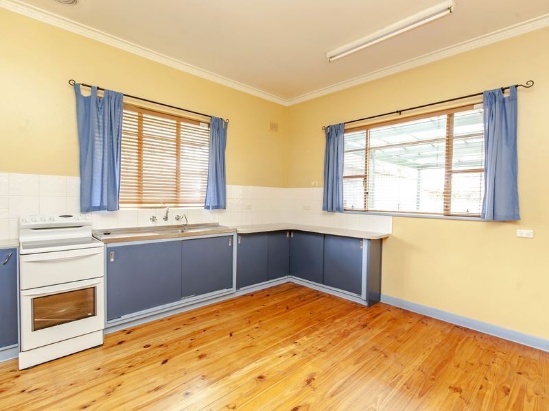 2 Arthur Street, Seaton SA 5023