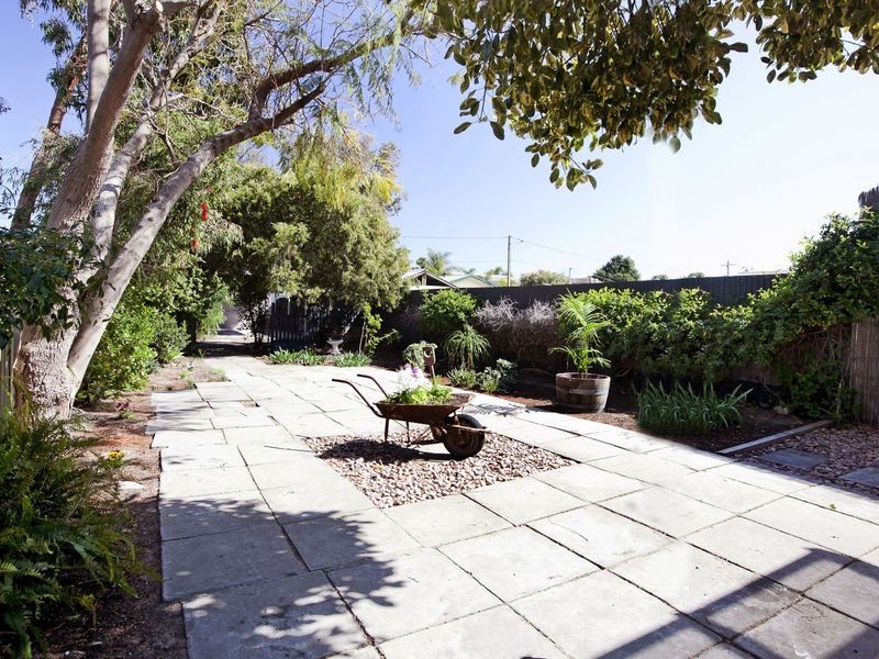 27 Fletcher Road, Birkenhead SA 5015