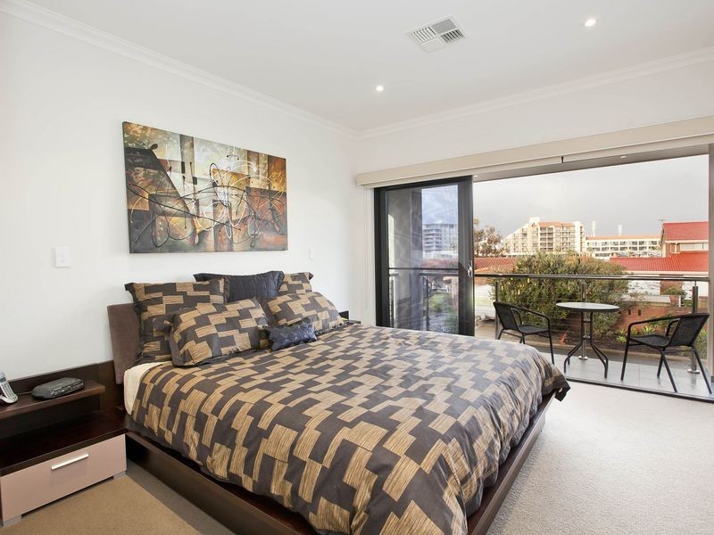 25 Sunlake Place, Tennyson SA 5022