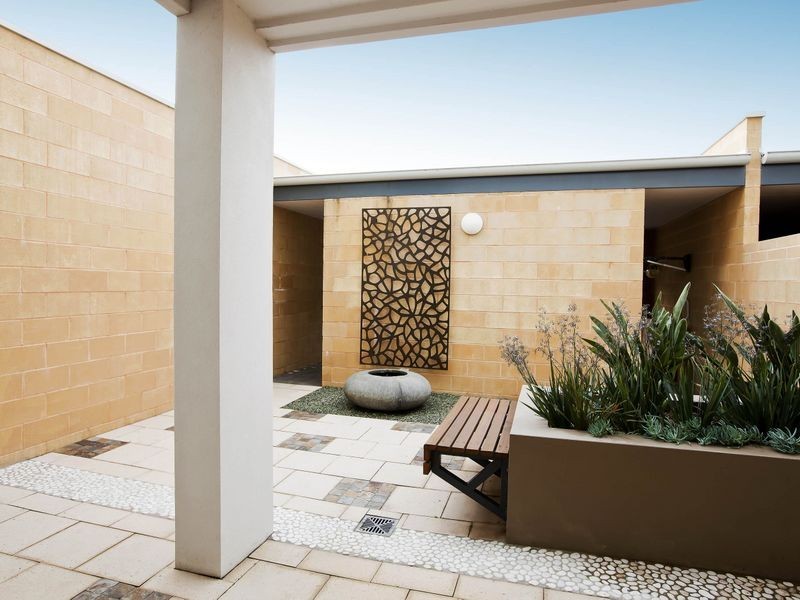 18 Pilla Avenue, New Port SA 5015