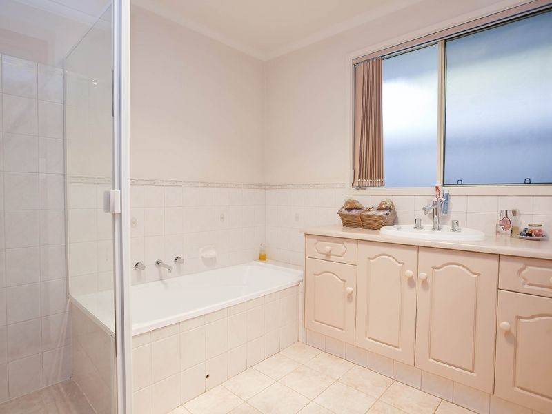 15 Conifer Court, Newton SA 5074