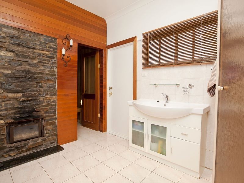 15 Mitchell Street, Seaton SA 5023